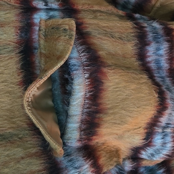 Vigoss Tan Striped Women's Jacket - Picture 5 of 5